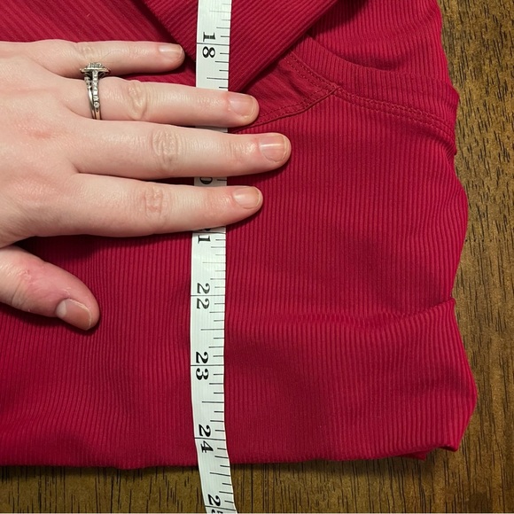 Lululemon In Flux Jacket in Cranberry Zip Up Red with Hood Size 8 - Picture 9 of 14